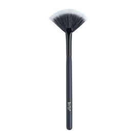 Ben Nye Professional Brushes Series- PBS-4 Medium Fan
