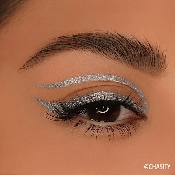 Moira Statement Shimmer Liner Silver